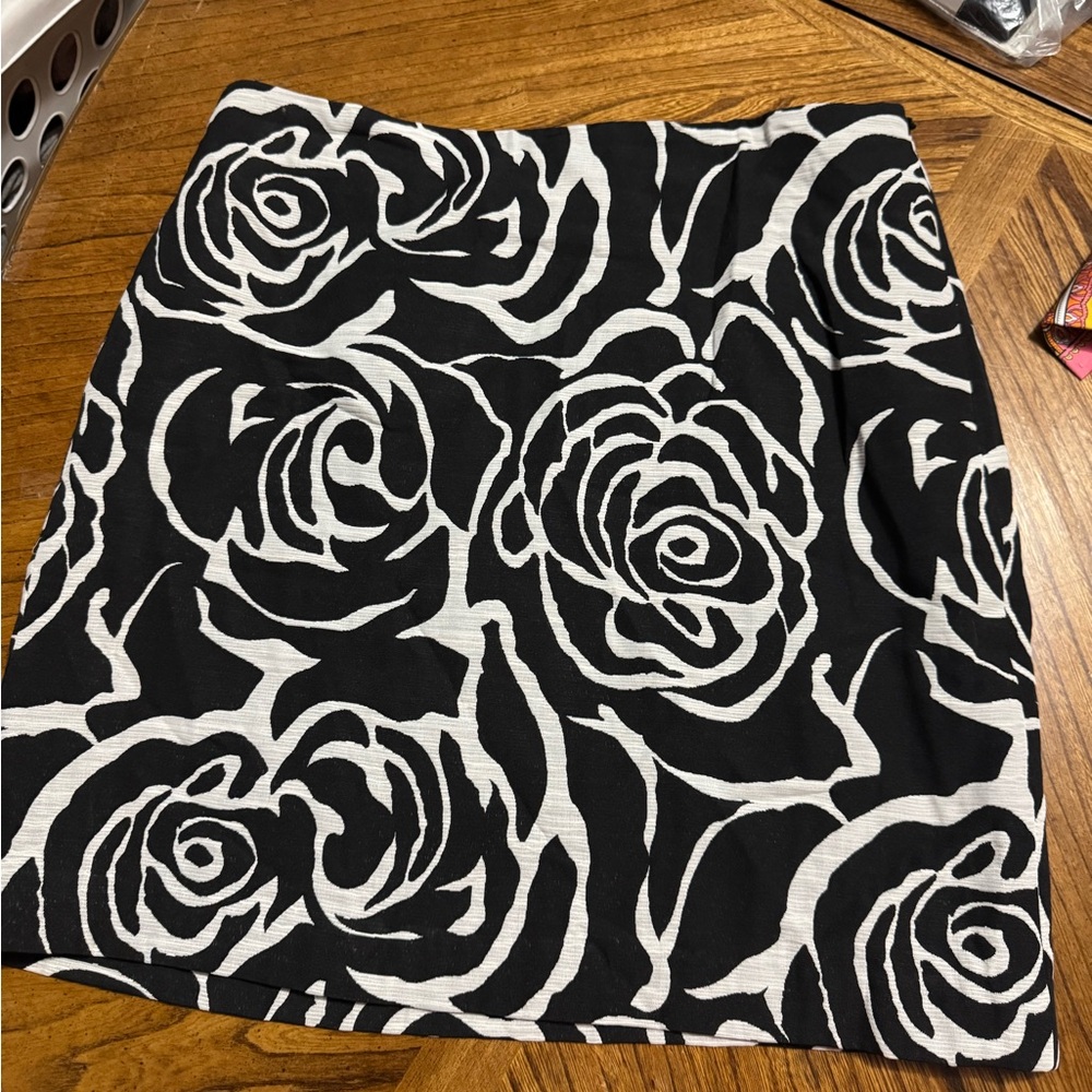 Ann Taylor Black and White Floral Mini Skirt